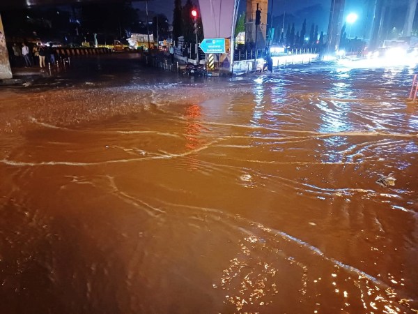 Rain in  Bengaluru and water logging