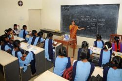 Rajasthan Govt Teacher: राजस्थान के सरकारी स्कूलों में इस वजह से आई टीचरों की
कमी, बच्चों की पढ़ाई संकट! - image