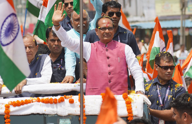 Union Agriculture Minister Shivraj Singh Chauhan Budhni Rehti visit