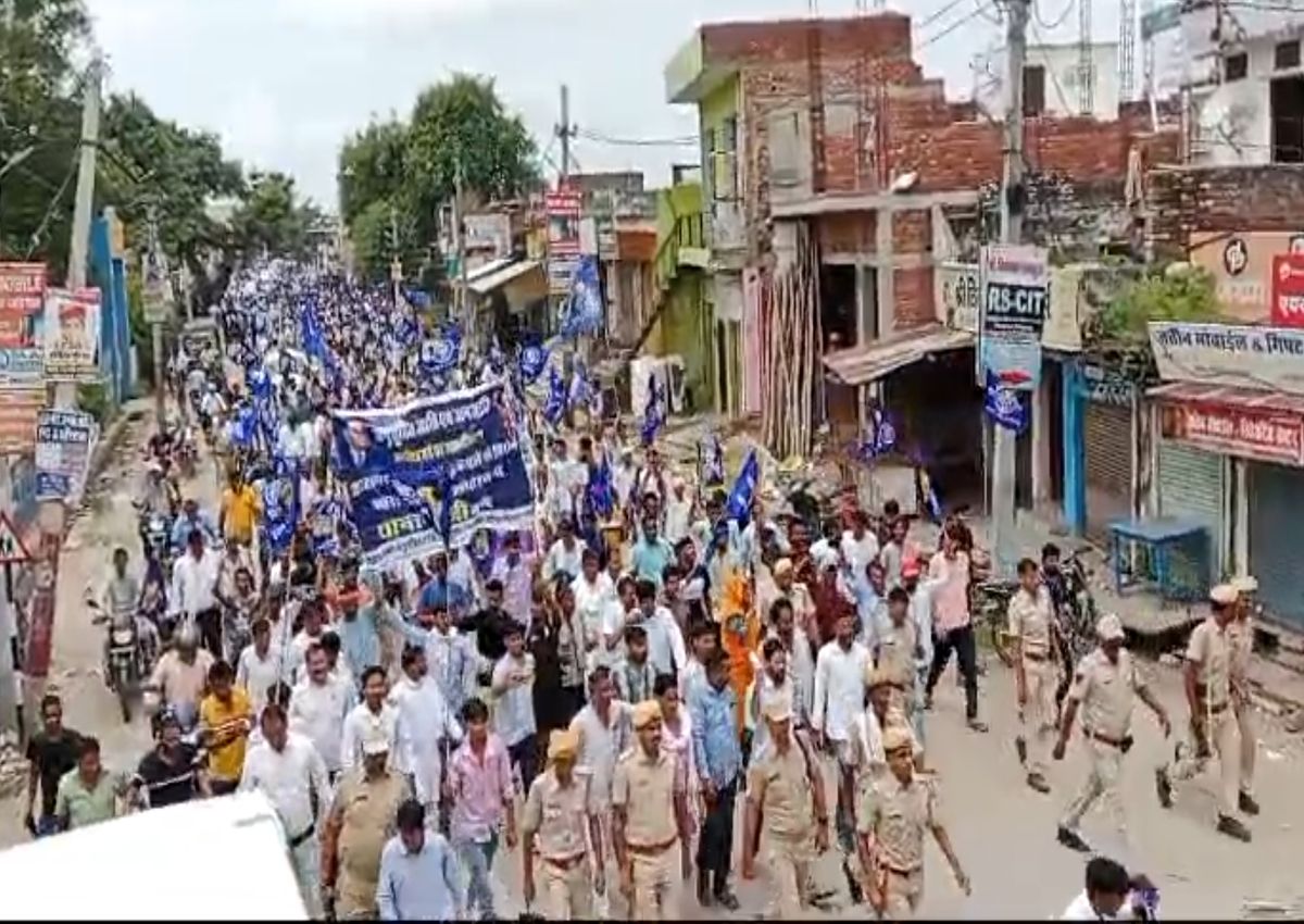 भारत बंद अलवर न्यूज: बाजार में सन्नाटा, सड़कों पर रहा रैला… आरक्षण बचाओ, संविधान बचाओ के लगाए नारे