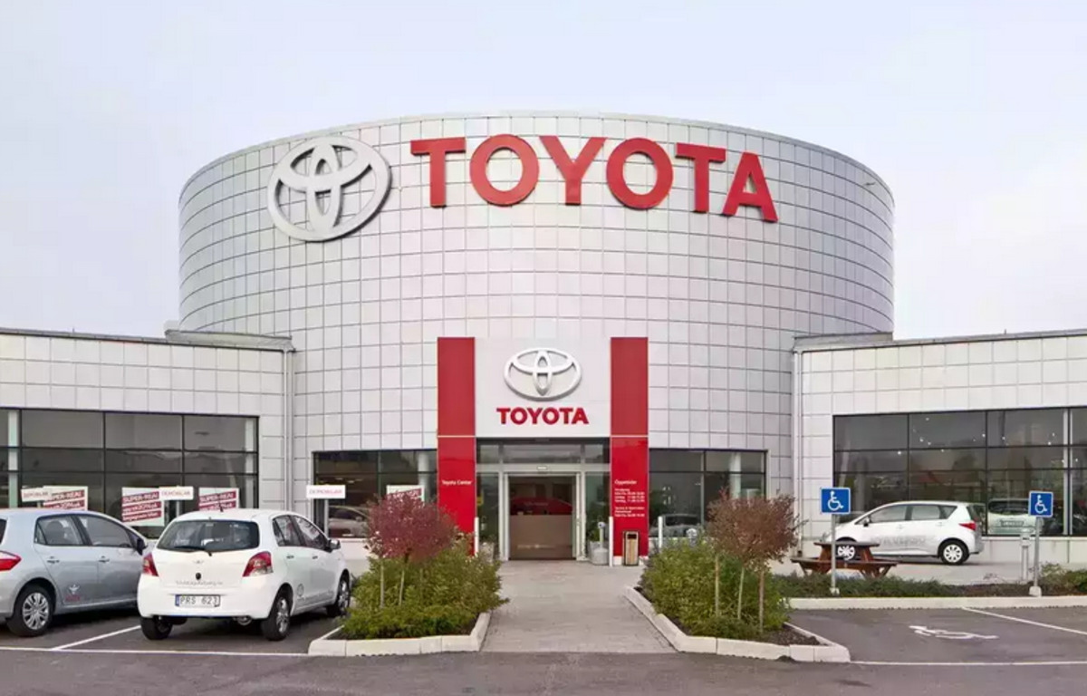 Toyota का बड़ा फैसला, टायफून के खतरे की वजह से जापान में प्रोडक्शन बंद