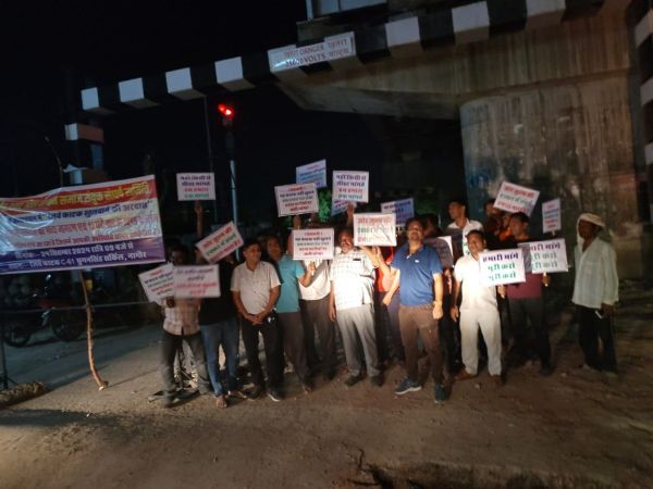 Government bowed to the struggle, had to open Bikaner Road railway gate