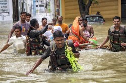 UP में बारिश का कहर जारी: 12 और की मौत, CM योगी ने की 4-4 लाख मुआवजे की घोषणा - image