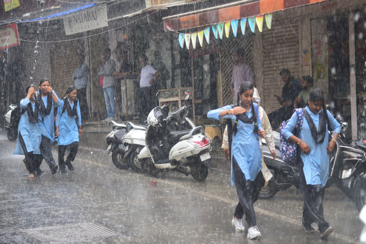 UP Rain Alert: 10 सितम्बर तक सोनभद्र, चंदौली समेत यूपी के कई जिलों में बारिश का
अलर्ट, मौसम हुआ खुशनुमा