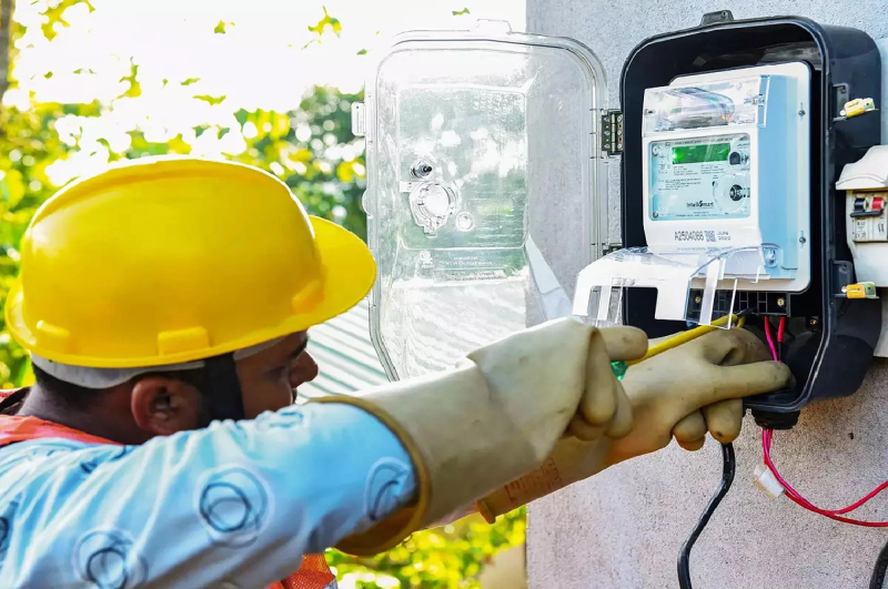 Smart meter: स्मार्ट मीटर से छेड़छाड़ कर बिजली चोरी, 87349 हजार वसूला जुर्माना, केस दर्ज