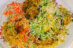 Lili Biryani center: लिली चिकन बिरयानी सेंटर के संचालक पर लगा 60 हजार का
जुर्माना, मिलाया था कलर - image