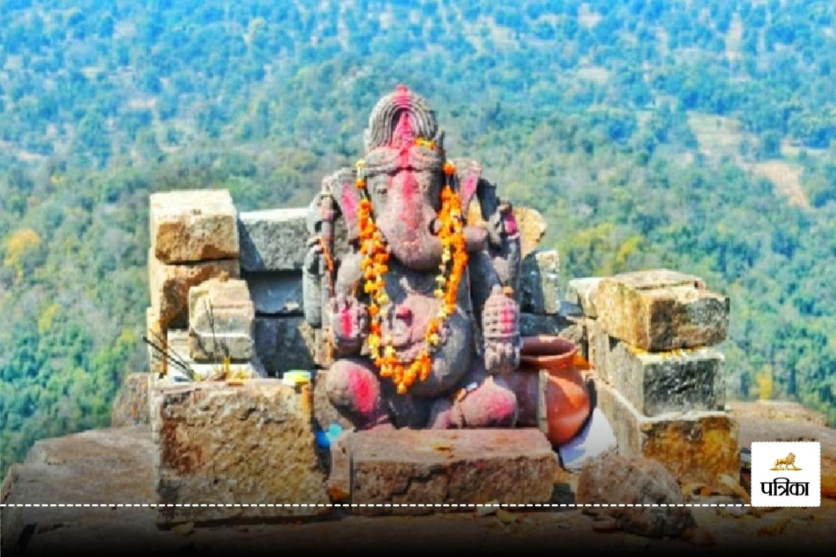 CG Famous Ganesh Mandir, dholkal ganesh Mandir