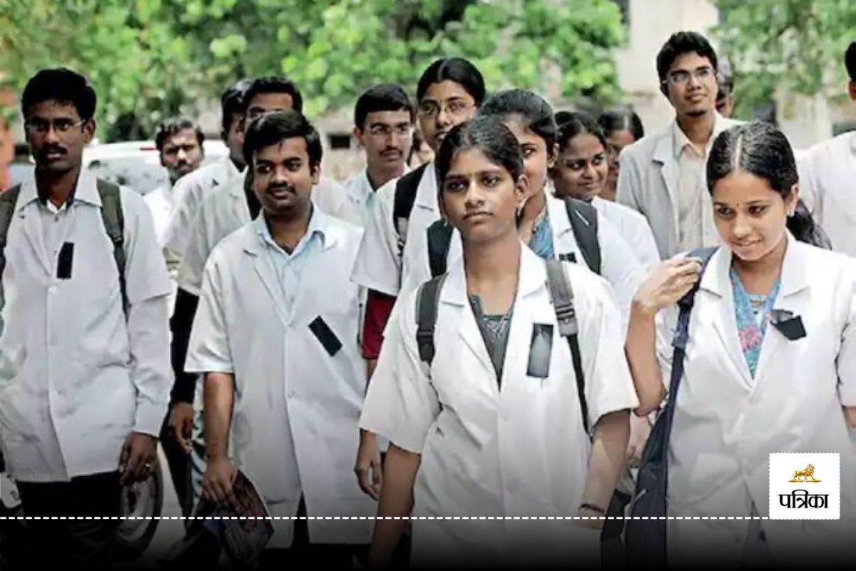 CG Medical Students: स्टूडेंट अब जा रहे High Court, पेरेंट्स और छात्रों का बड़ा सवाल… आखिर फैसले को समझने में इतनी लापरवाही क्यों?