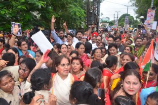 women congress protest