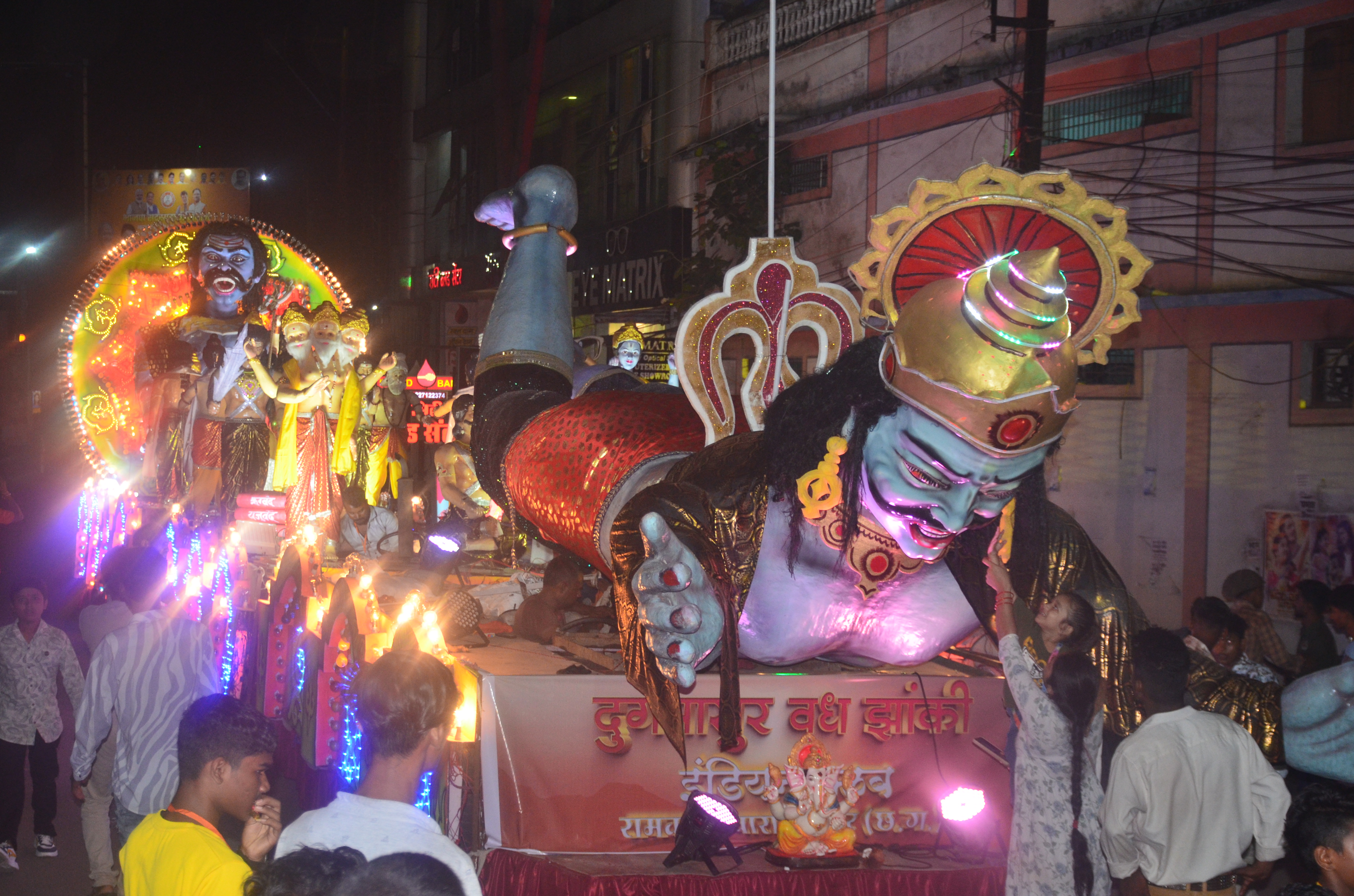 श्रद्धा और उल्लास का अद्भुत दृश्य: शारदा चौक में गणपति विसर्जन की भव्य झांकियां