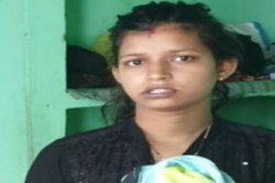 Escaped female prisoner arrest: मेडिकल कॉलेज अस्पताल से नवजात को लेकर फरार
महिला बंदी झारखंड से गिरफ्तार, प्रहरी को दिया था चकमा - image