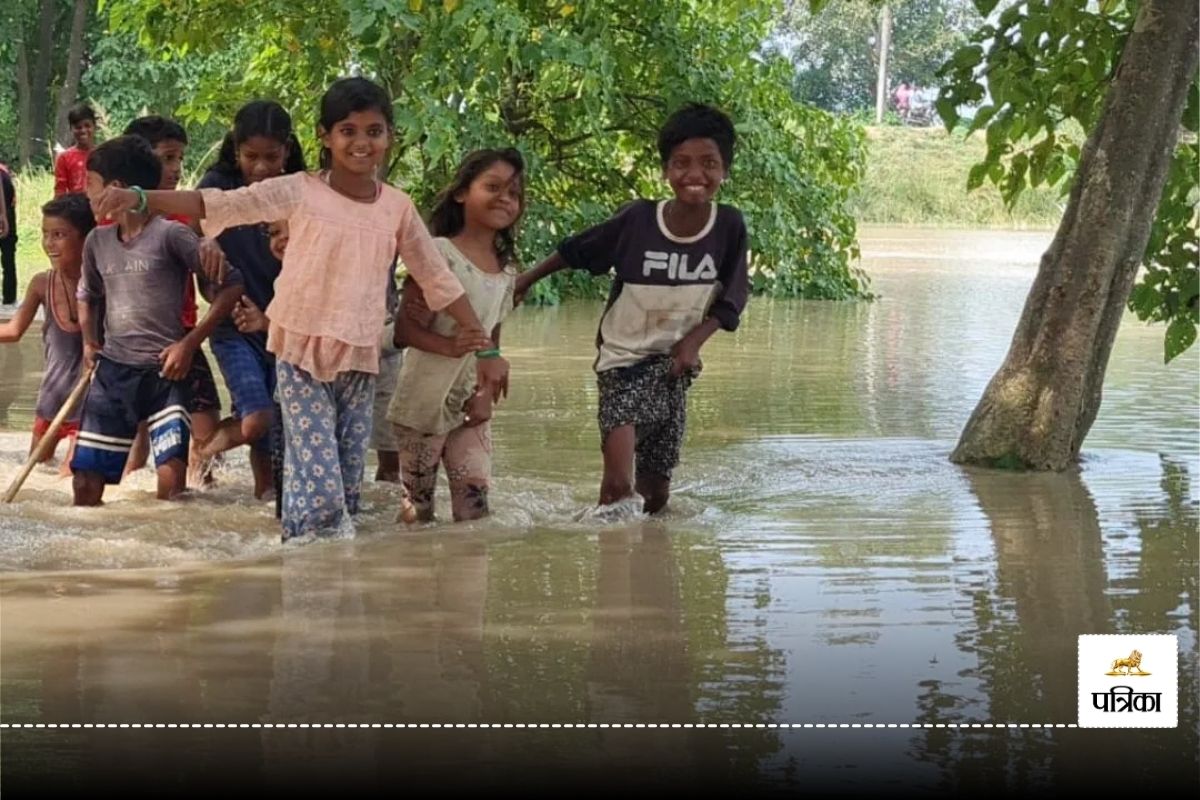 Flood in Barabanki: नेपाल से आई आफत ने बाराबंकी के सैकड़ों गांवों की उड़ाई नींद,
उफान पर सरयू नदी