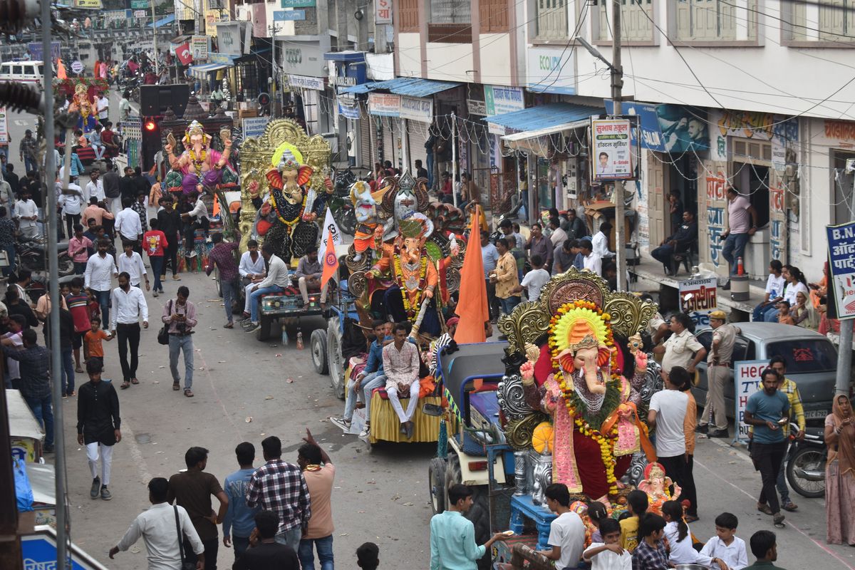 Rajsamand: 150 से अधिक गणेश की छोटी-बड़ी प्रतिमाओं का विसर्जन, झूम उठा शहर