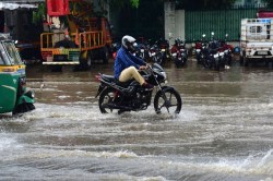 सावधान- तीव्र हुआ मानसून 90 मिनट में कराएगा भारी बारिश, 25 जिलों के लिए IMD का
बड़ा अलर्ट जारी - image