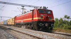 Railway Alert: रेल यात्रियों की बढ़ी परेशानी, रेलवे ने रद्द की 10 ट्रेनें, 23
ट्रेनों का बदला रूट  - image