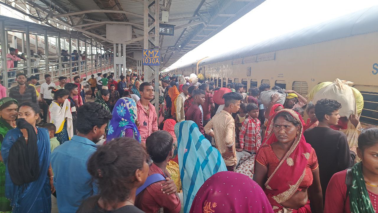 Thousands of people migrated to work as laborers