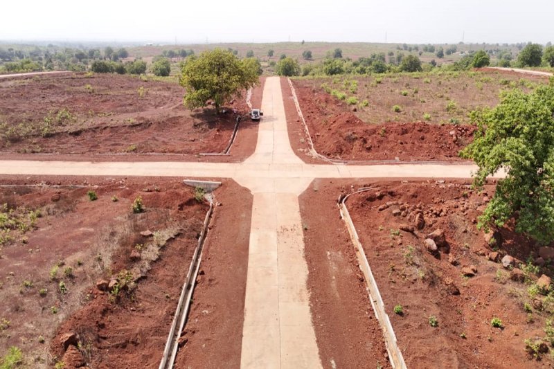 Industries are not being set up in Takhala village