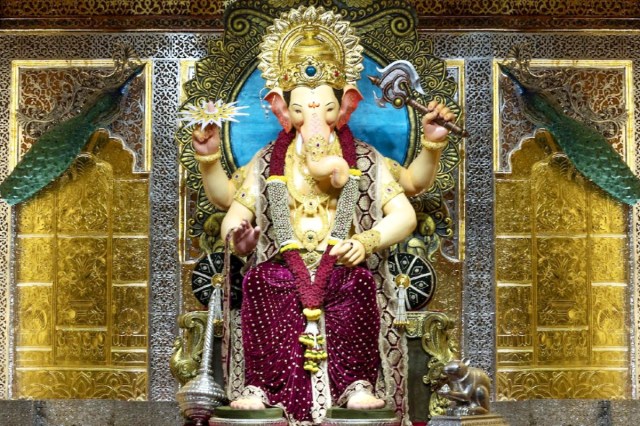 Lalbaugcha Raja first look