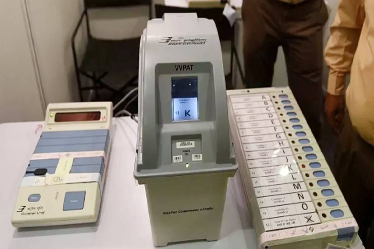 देश में पहली बार हुई पेपरलेस वोटिंग, इस राज्य में डाला गया पहला वोट ...