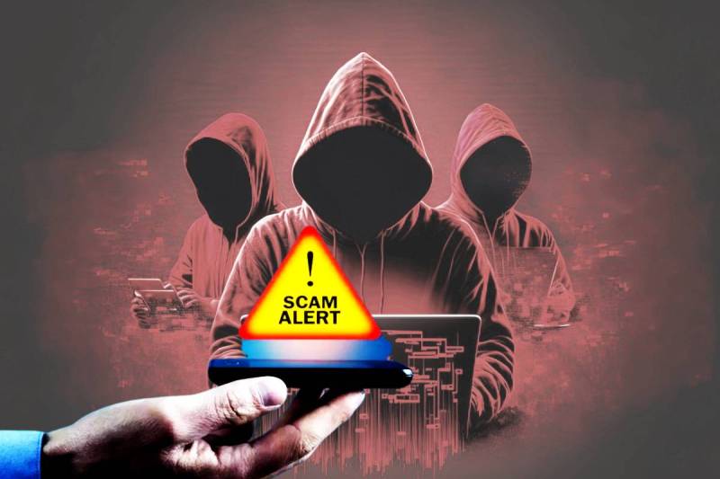 ऑनलाइन ठगी का मास्टरमाइंड गिरफ्तार, यूल अकाउंट से करता था फ्रॉड, मोबाइल और सिम जब्त...(photo-patrika)