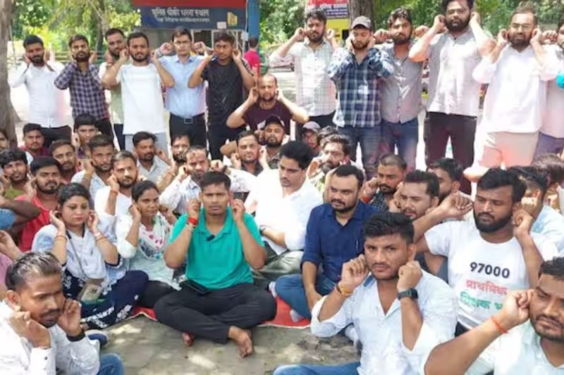 Students Protest in Prayagraj