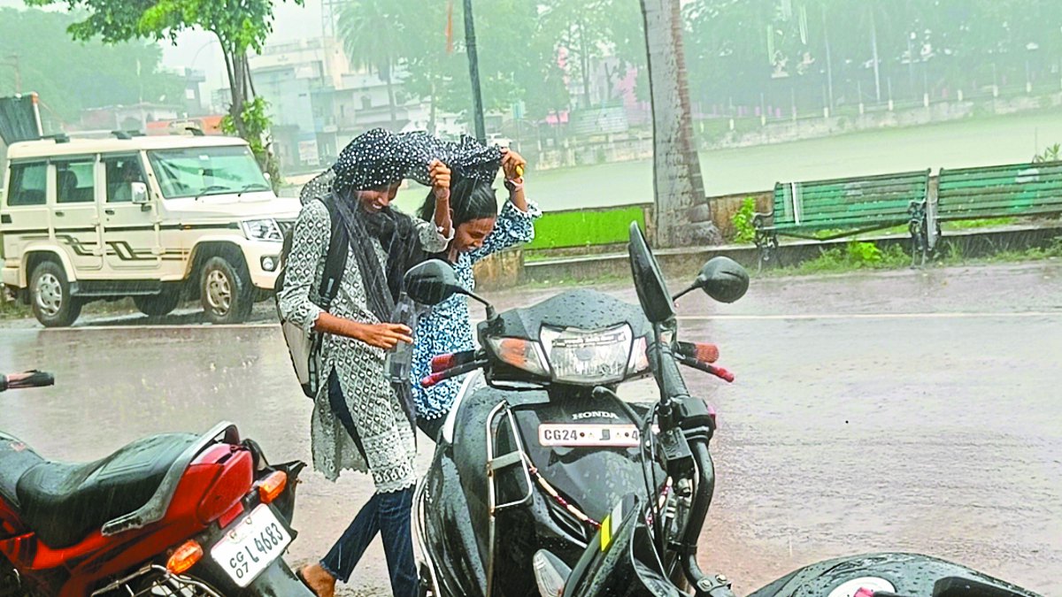 Weather Alert भादो की सबसे तेज बारिश, 24 घंटे में मूसलाधार बरसात का रेड अलर्ट