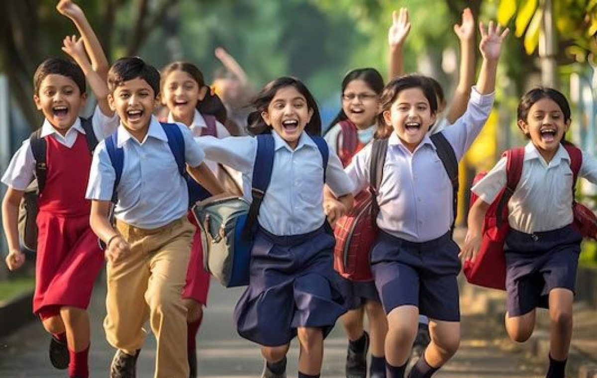 School holiday: बारिश का प्रकोप, 12वीं तक के स्कूलों में छुट्टी