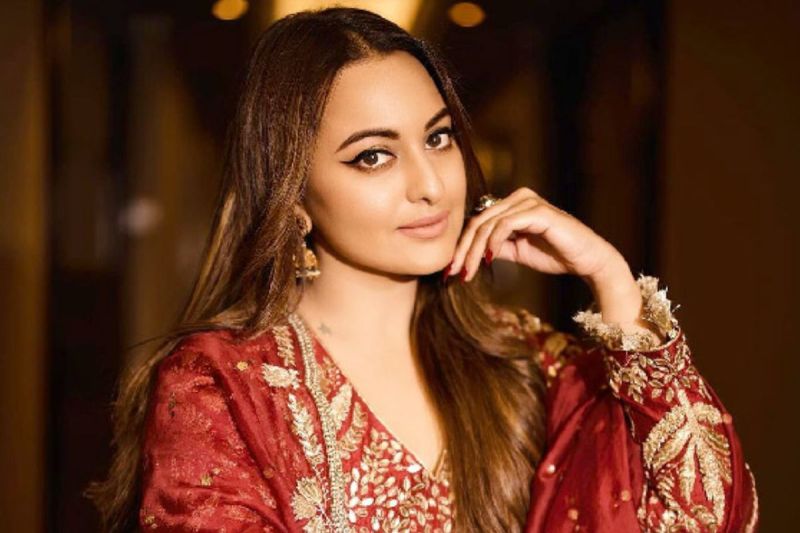 Sonakshi Sinha first attempt at cooking After Marriage sattu ka paratha