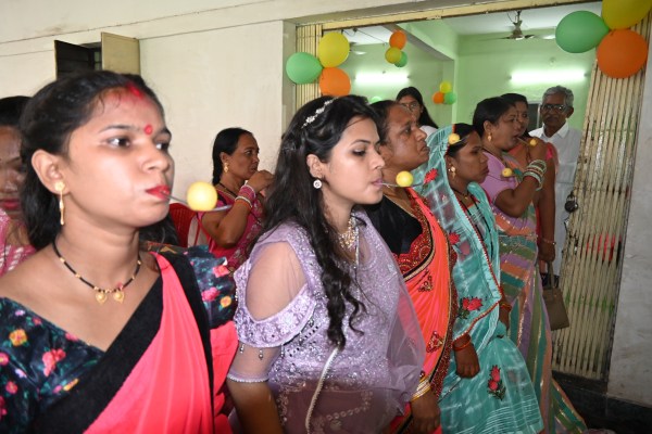 Manikpuri Mahila Mandal celebrated Teej festival with great pomp