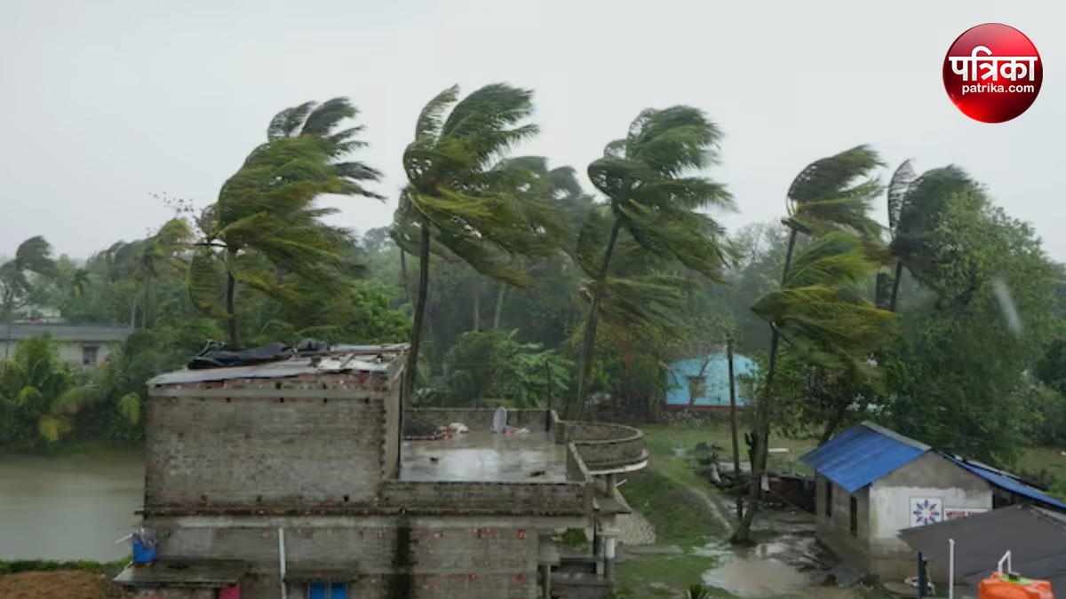 UP Rains: यूपी में नहीं थमेगा बारिश का दौर, 32 जिलों में भारी बारिश के आसार, IMD
ने जारी किया अलर्ट