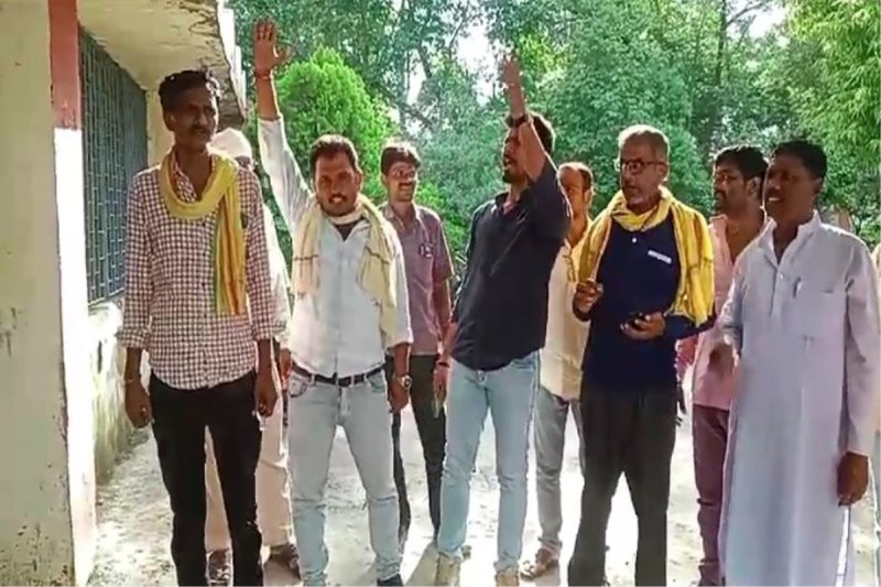 Demand to give full tehsil status to Bhangarh and opening of college.