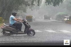 Monsoon Heavy Rain: मौसम विभाग ने दे दिया अगले 3 घंटे के लिए 3 जिलों में भारी
बारिश का अलर्ट, 16 से 21 अगस्त तक राजस्थान में जमकर बरसेंगे मेघ - image