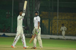 Duleep Trophy 2024: गायकवाड़, सुदर्शन, पाटीदार सभी फ्लॉप, बाबा इंद्रजीत ने ठोके
72 रन, फिर भी मात्र 168 पर ढेर हुई इंडिया सी - image