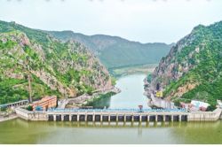 Bisalpur Dam Latest Update: त्रिवेणी नदी की यही रफ्तार रही तो खोलने पड़ जाएंगे
बीसलपुर बांध के और भी गेट - image