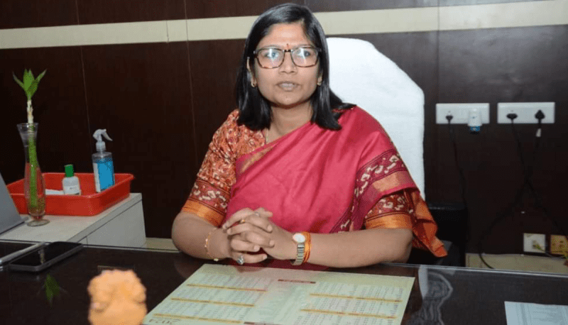 Collector Ruchika Chauhan called at 3:30 am to rescue from flood in Dabra