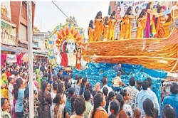 Ganesh Jhaki 2024: गोलबाजार की झांकी को मिला प्रथम पुरस्कार, रातभर दर्शकों की
उमड़ी भीड़… - image