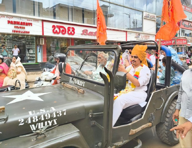 बाबा रामदेव पालना उत्सव में निकली शोभायात्रा।