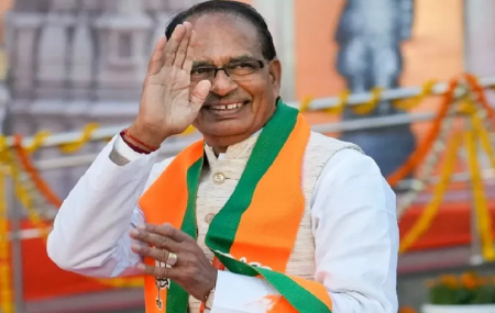 Pandal collapsed during Union Minister Shivraj Singh Chauhan's program in Vidisha