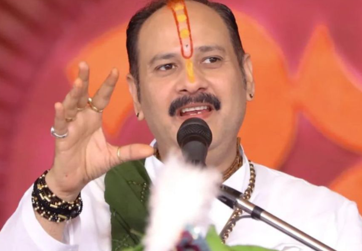 Pandit Pradeep Mishra accused the Christian ruler of Tirupati temple of adulterating the prasad