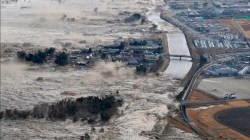 Tsunami In Japan: जापान में भूकंप के बाद आई सुनामी - image