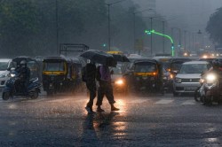 CG Weather Update: भारी से अतिभारी बारिश की भविष्यवाणी गलत! खंड वर्षा से बढ़ी
उमस, चल रहे AC, कूलर - image