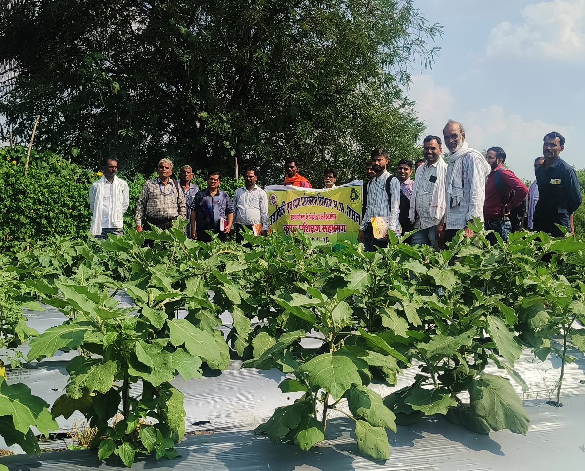 किसानों को बताई खेती की उन्नत और नई तकनीक