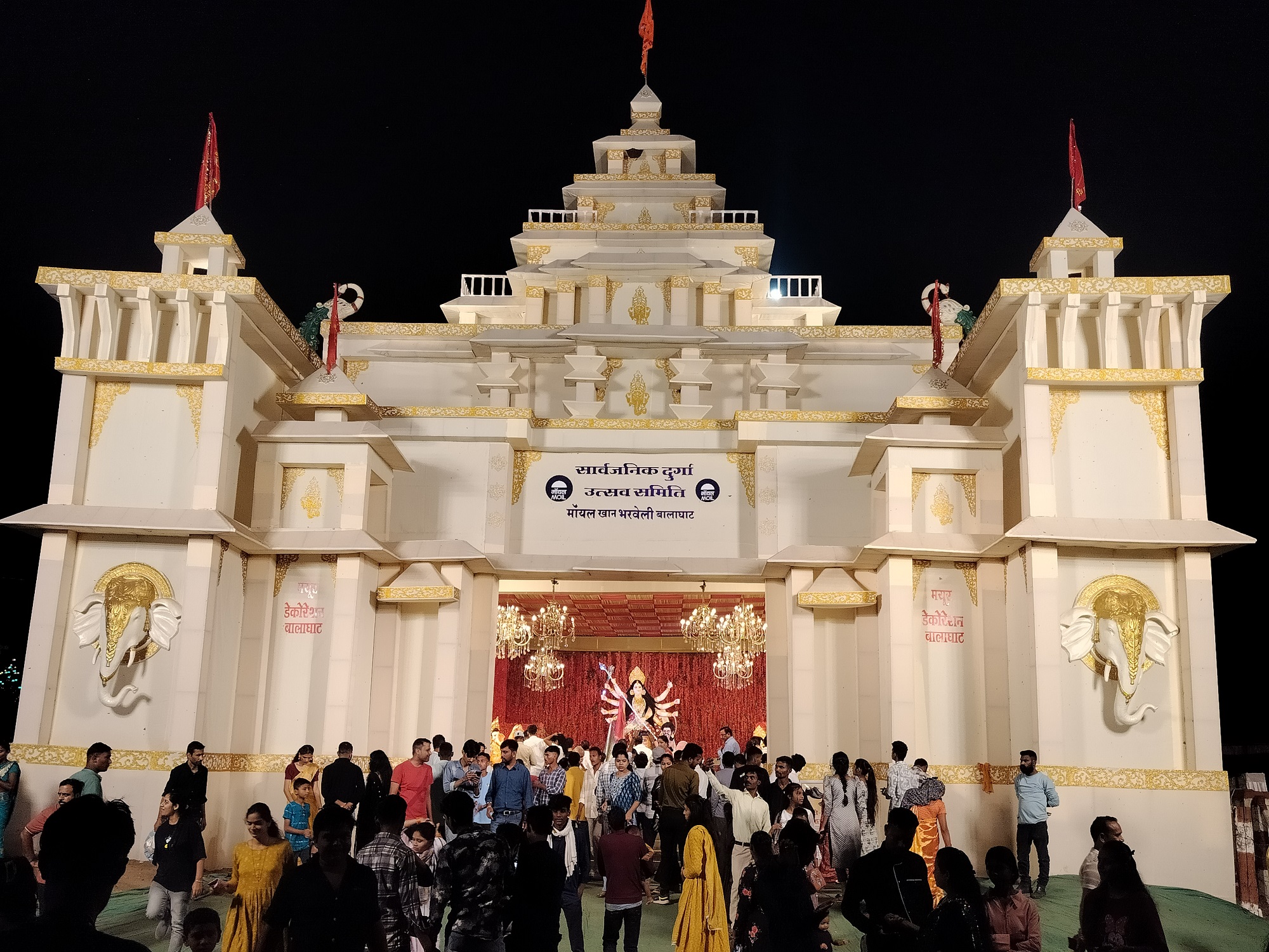 प्रतिदिन हो रहे विविध संगीतमय कार्यक्रम