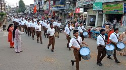 राष्ट्रीय स्वयंसेवक संघ ने नगर में निकाला पथ संचलन, गांव-गांव तक संगठन के
विस्तार पर जोर - image