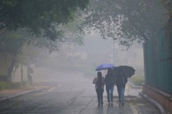 UP Rains: मौसम विभाग की नई चेतावनी, यूपी के इन 28 जिलों में भारी बारिश आंधी-
तूफान का IMD अलर्ट - image