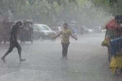 UP Rains: मानसून जाते-जाते यूपी में एक बार फिर झूमकर बरसेगा, IMD ने आज इन जिलों
के लिए जारी किया अलर्ट - image