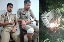 Azamgarh News: बेखौफ बदमाशों ने पुलिस कर्मियों को पिकअप से रौंदा, 1 की हालत
गंभीर - image