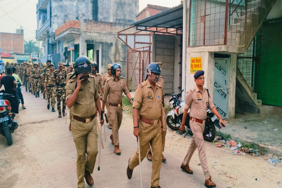 Bahraich Violence: बहराइच हिंसा के मामले में बड़ी कार्रवाई, एएसपी ग्रामीण हटाए
गए इनको मिली तैनाती