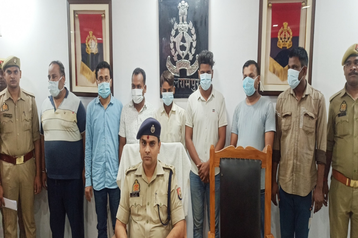 Balrampur News: बलरामपुर में प्रधानमंत्री शहरी आवास योजना में फर्जीवाड़ा, चार
मुकदमा पंजीकृत सात आरोपी गिरफ्तार