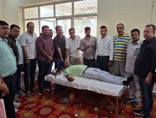Blood donation camp organized under the joint aegis of Navodaya Alumni Society Kuchaman City and Rajasthan Patrika